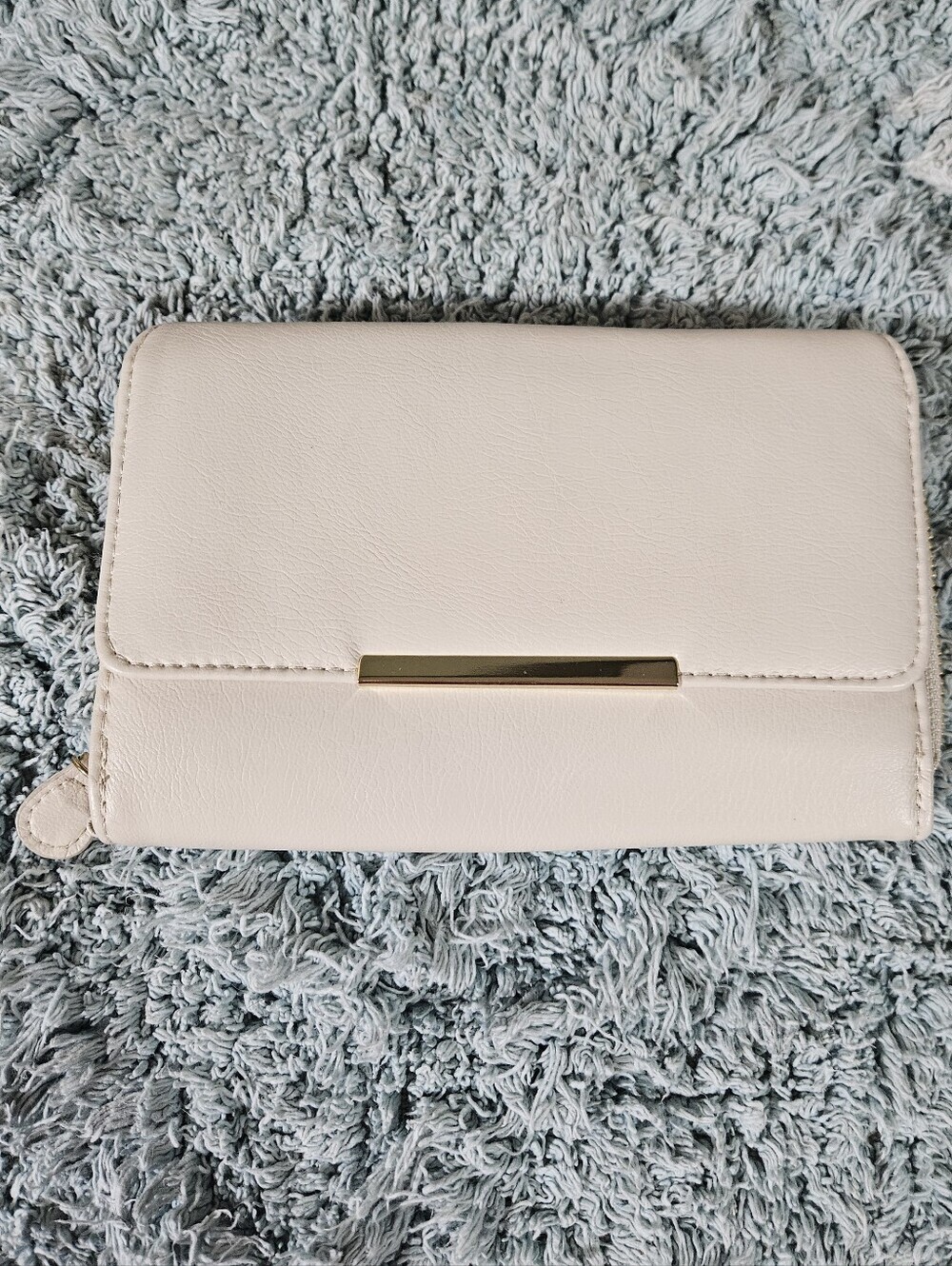 Mundi Safekeeper Classic Cream Wallet with Gold Accent Credit RFID Blocking